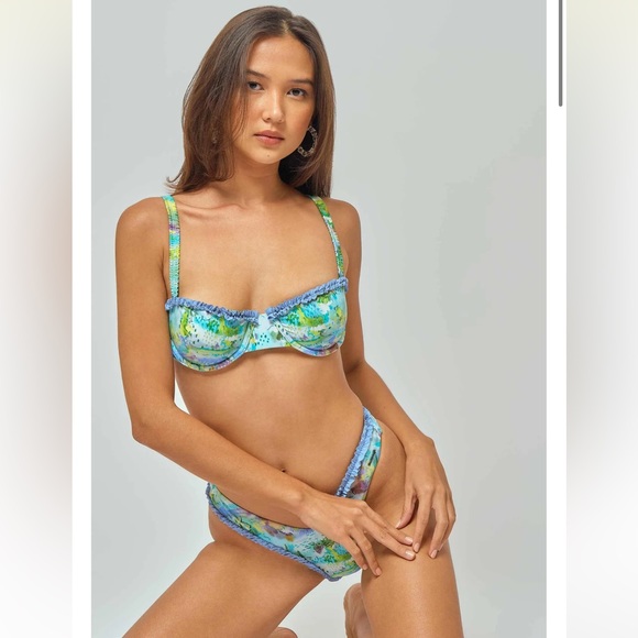 Blackbough Swim Amelia Bikini Set - Picture 1 of 5